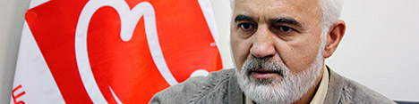 احمد توکلی: دولت برای سرکشی به حساب‌های بانکی «محرم» است