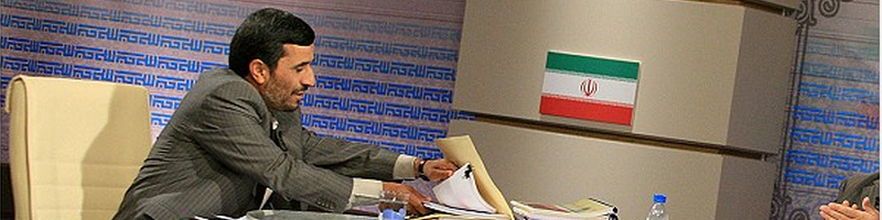 احمدی نژاد: با 10 دقیقه مناظره بساط شان را جمع می‌کنم