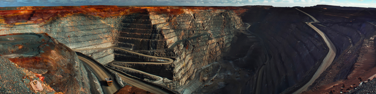 استخراج سالانه ۱۴ میلیون تن مواد معدنی در آذربایجان غربی