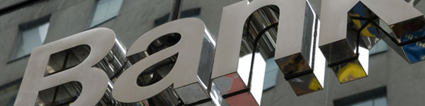 بانک‌های کوچک سوییسی برای رابطه با ایران پیشقدم شوند