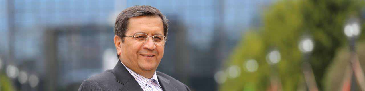 تاکید همتی بر لزوم متناسب سازی تسهیلات بانکهای خصوصی با سپردهها