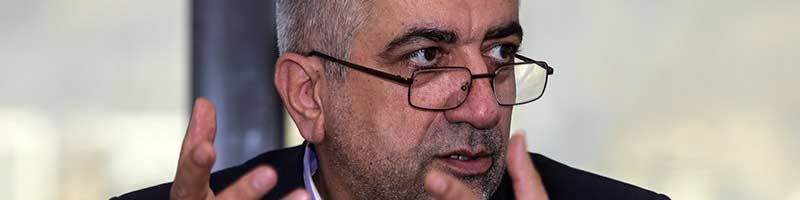 رضا اردکانیان: به تمامی روشهای تامین آب فکر میکنیم