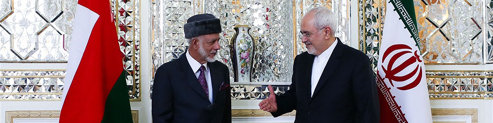 رایزنی ظریف با وزیر امورخارجه عمان در مسقط