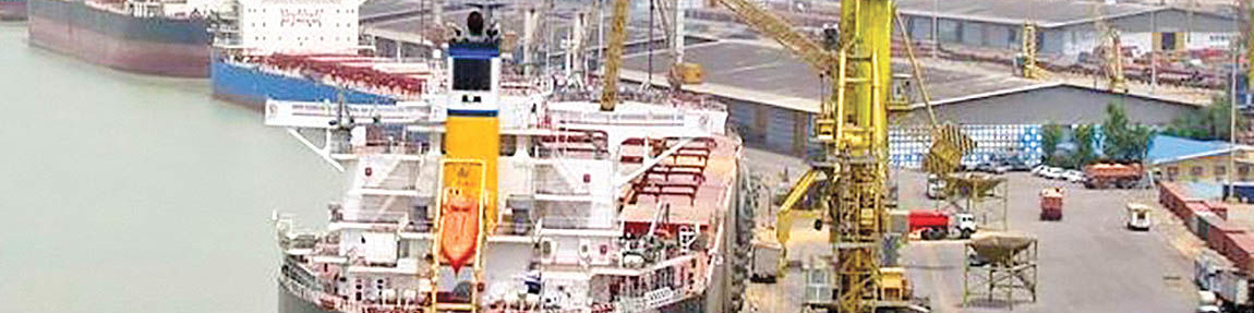 رشد ۲۸ درصدی تخلیه و بارگیری فراوردههای نفتی در بنادر کشور