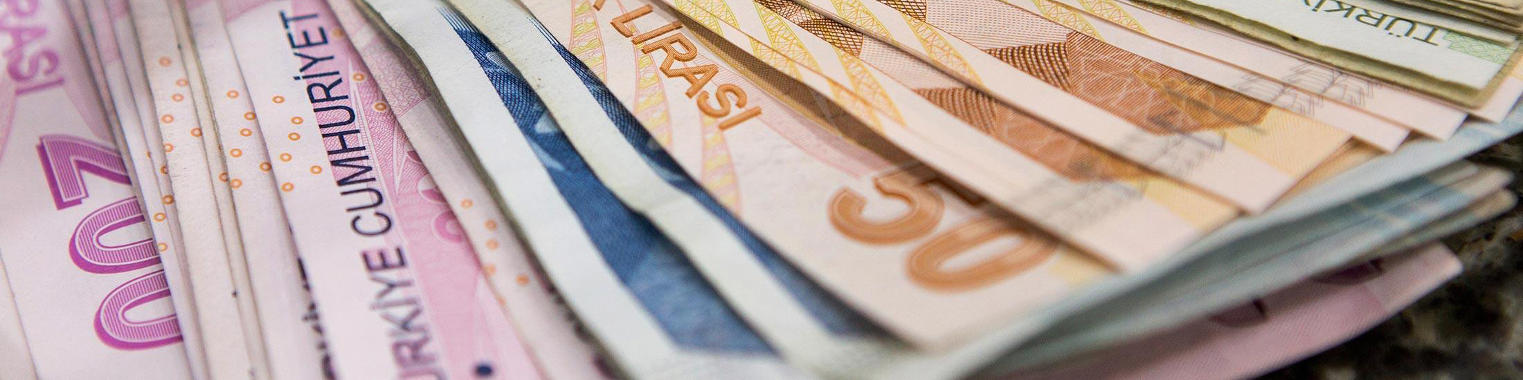خریدوفروش ارز در بازار آزاد عراق از امروز ممنوع شد