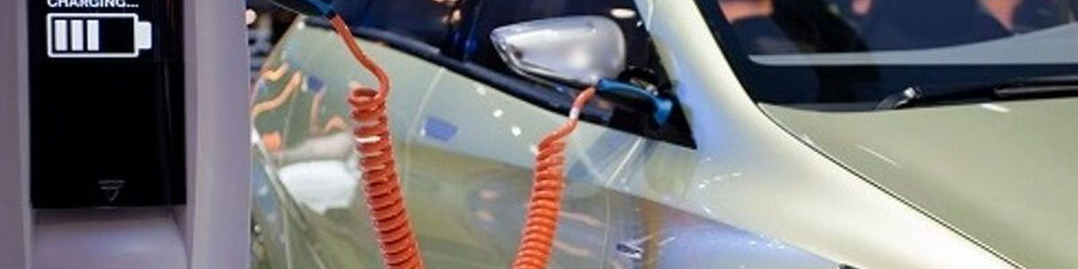 تعرفه واردات خودروهای هیبریدی و برقی در سال ۱۴۰۴ اصلاح شد