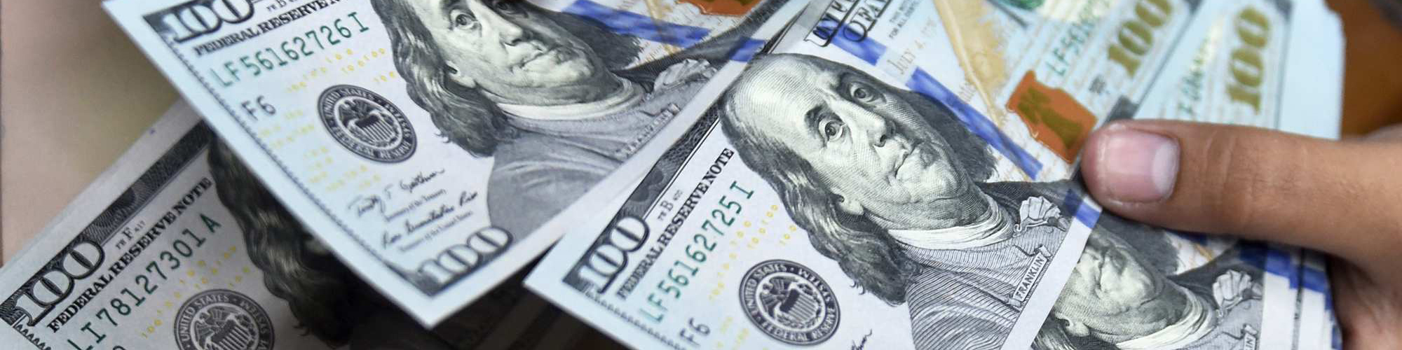 ادامه کاهش قیمت ارز تجاری